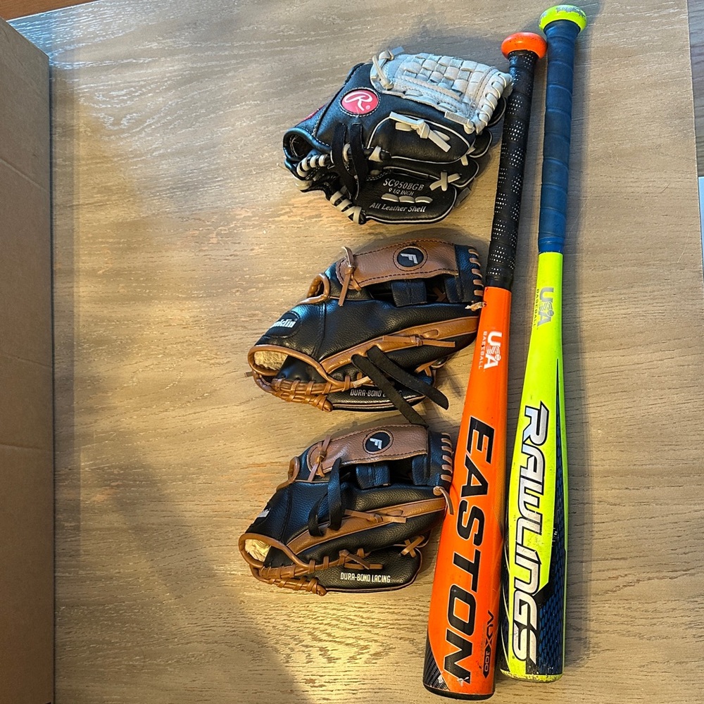 Rawlings bat n glove 24 -12 and 2 Franklin gloves, Easton bat 24 -11 all great